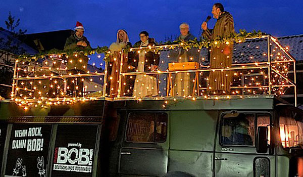 “Weihnachts-Truck” der Schleswiger Kirchengemeinde am Sonnabend, 24. Dezember unterwegs
