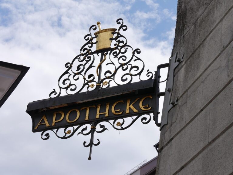 Online-Apotheken im Preisvergleich: Wer führt die Listen an?