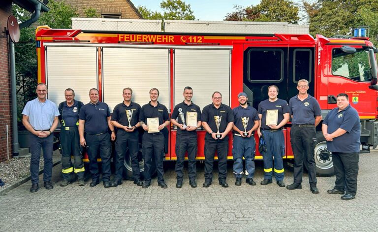 Der Löschzug Gefahrgut des Kreises Schleswig-Flensburg gewinnt die 46. Orientierungsfahrt um den Henry-Dunant-Pokal
