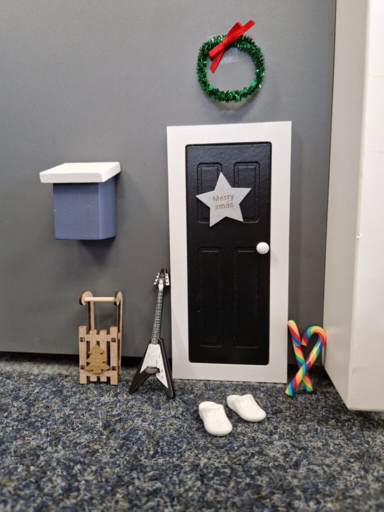 Wichtel Günter zieht in die Stadtbücherei ein