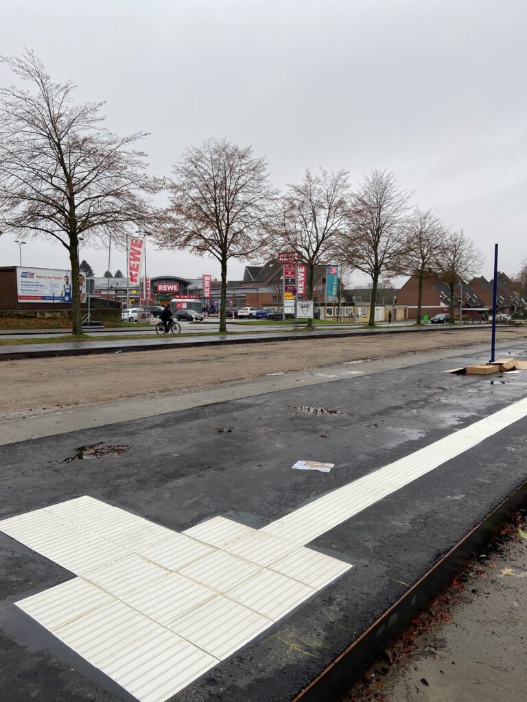 Sichtbarer Fortschritt auf dem Schleswiger Stadtfeld: Zweiter Bauabschnitt für provisorischen ZOB erfolgreich abgeschlossen