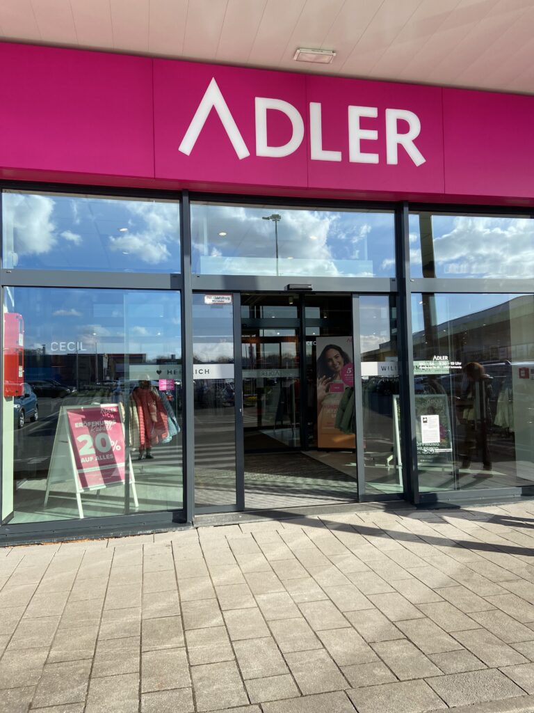 Adler-Modemarkt in Schleswig offiziell wiedereröffnet